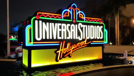 Signo-De-Universal-Studios-Hollywood:-Estudio-De-Cine-Y-Parque-Temático-En-Los-Ángeles,-California