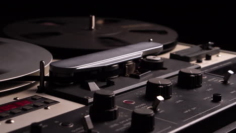 Professional-Studio-Magnetophone,-Reel-to-Reel-Audio-Tape-Recorder-Playing-Analog-Audio,-Close-Up