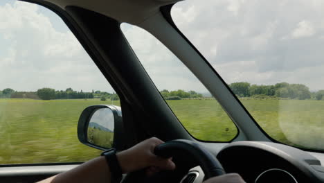 Malerische-Fahrt-Durch-Die-Toskana-Mit-Blick-Aus-Dem-Auto