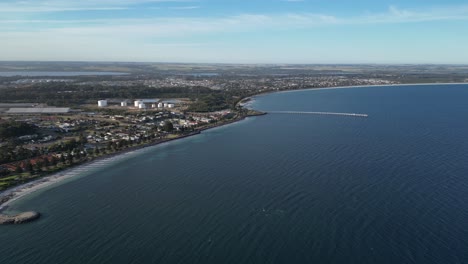 Luftaufnahme-Der-Berühmten-Stadt-Esperance-Bei-Sonnenuntergang,-Westaustralien