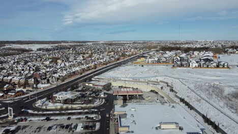 Calgary,-Alberta---4-De-Febrero-De-2023:-Vista-Aérea-De-Una-Pequeña-Plaza-Comercial-En-Calgary-Alberta