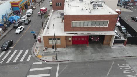 Sanitäter-Reagieren-In-Skid-Row---Los-Angeles