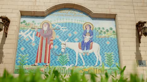 Mosaico-Bíblico-Del-Niño-Jesús-Viniendo-A-Egipto-En-La-Pared-De-La-Iglesia-En-El-Cairo