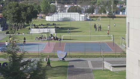 Modernas-Instalaciones-Deportivas-Para-Recreación-Y-Ejercicio-De-Los-Estudiantes-De-Una-Universidad-Pública-De-México.