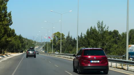 POV-Conduciendo-Por-La-Autopista-En-Nicosia.-Camara-Lenta