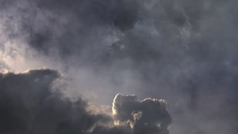 thunderstorms-4k,-Storm-Chaser-Adventures