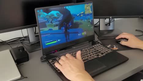 Playing-Fortnite-on-a-gaming-laptop