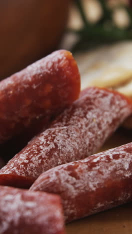 Crispy-biscuits,-tomatoes-and-carrots