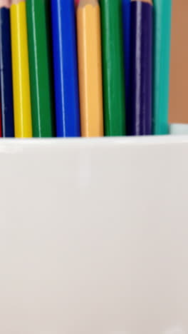 Various-color-pencil-arranged-in-mug