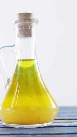 Cooking-oil-in-glass-container