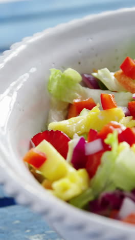 Ensalada-De-Frutas-En-Un-Tazón