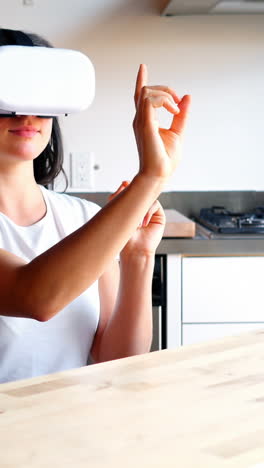 Woman-using-virtual-glasses