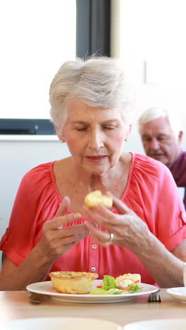 Senior-couple-having-breakfast