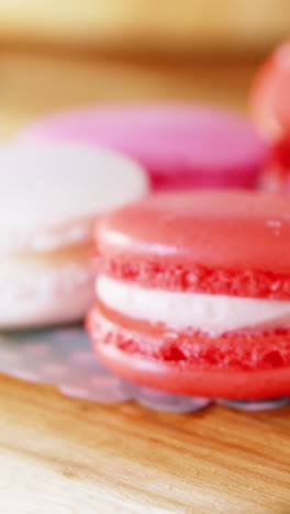 Tray-of-macaroons-on-counter