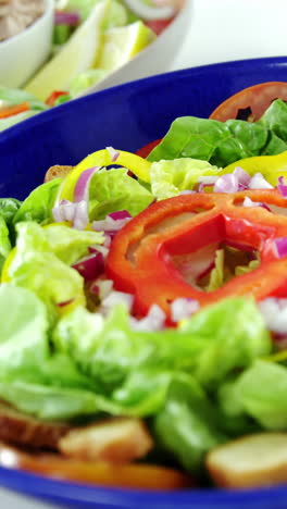 Variación-De-Ensaladas-En-Un-Tazón