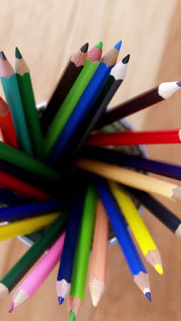 Pen-holder-with-colored-pencil