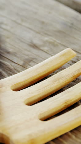 Wooden-fork-on-table