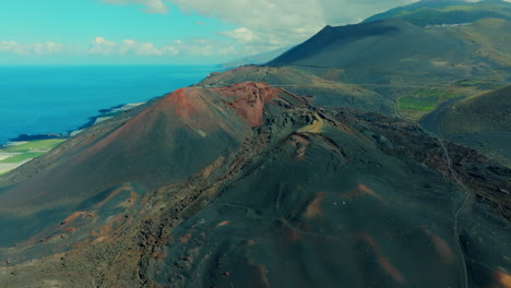 Sonnenschein-Und-Vulkane:-Luftaufnahmen-Von-Teneguía-Auf-La-Palma