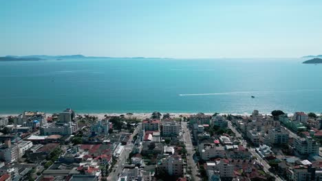 Hotels-Mit-Blick-Auf-Den-Strand-Von-Canasvieira-Florianópolis-Land-Brasilien