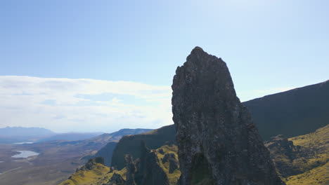 Needle-Rock,-Luftaufnahme,-Old-Man-Of-Storr,-Schottland