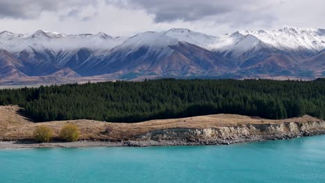 Vista-Panorámica-De-Drones-Del-Paisaje-Natural-De-Montaña