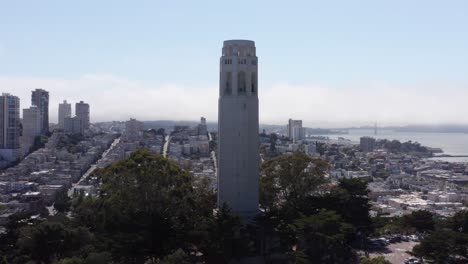 Aerial-close-up-push-in-shot-of-Coit-Tower-on-Telegraph-Hill-in-San-Francisco,-California