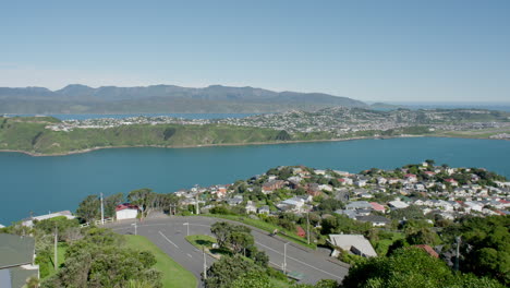 Aeroplane-flying-into-Wellington-airport-in-New-Zealand