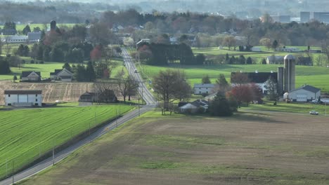 Granja-Rural-Americana-Durante-La-Primavera