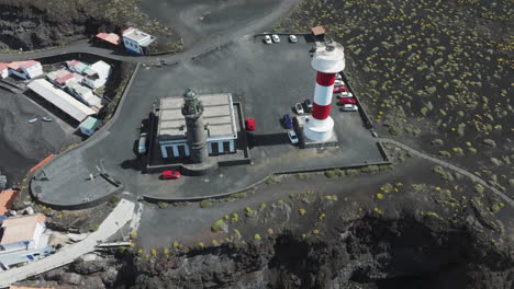 Vistas-Aéreas-Del-Faro-De-Fuencaliente-En-Un-Día-Luminoso-En-La-Palma