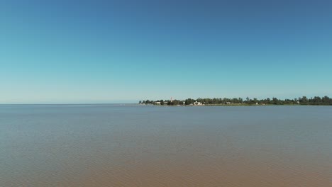 Bird's-eye-view-of-the-Río-Hondo-reservoir-in-the-Termas-de-Río-Hondo-peninsula,-Santiago-del-Estero,-Argentina