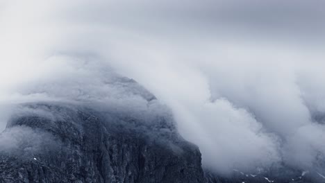 Thick-sea-fog-moving-over-coastal-mountains