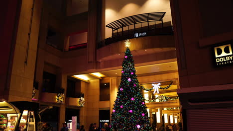 Christmas-Tree-in-Front-of-Dolby-Theatre,-Hollywood-Boulevard-at-Night,-Los-Angeles-CA-USA