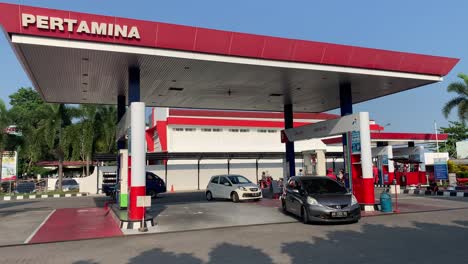 gas-station-or-oil-refueling-or-SPBU-station-on-Indonesia,-refueling-oil