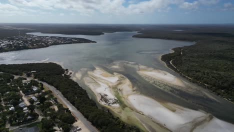 Devil-Creek-mouth-or-estuary-near-beach-of-Bremer-Bay,-Western-Australia