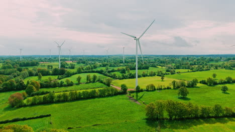 Luftaufnahme-Einer-Windkraftanlage-In-Der-Natur