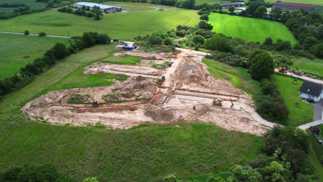 Se-Está-Desarrollando-Una-Nueva-Zona-Residencial-Junto-A-Una-Existente.