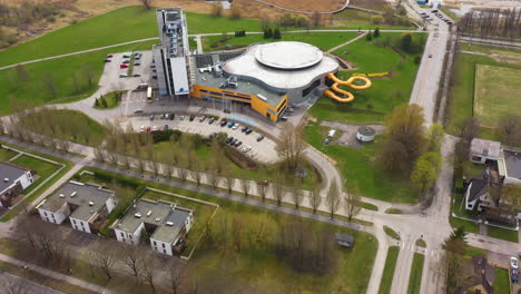 Tervise-Paradiis-Hotel-and-Spa-with-water-park-on-coastline-of-Baltic-sea,-aerial-view