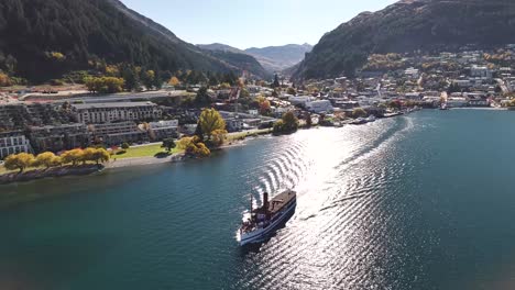 Hermoso-Día-Soleado-En-Queenstown,-Nueva-Zelanda