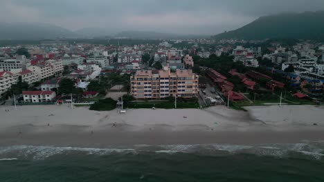 Hoteles-En-La-Playa-Canasvieiras-Florianópolis-País-De-Brasil