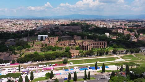 Forward-Drone-Shot-Above-Circo-Massimo,-Palatine-Hill