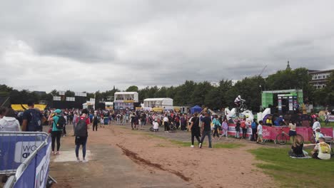 Weite-Aufnahme-Der-BMX-Jugendstrecken-In-Glasgow-Green