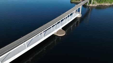 Detail-view-of-Nordhordland-Floating-bridge-structure-and-architecture,-aerial