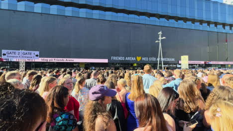 Huge-Crowd-of-Swifties-Waiting-to-Enter-Taylor-Swift-Eras-Tour-Concert-Stockholm,-Sweden