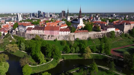 Cinematic-Pan-Up-Reveals-Beautiful-Tallinn-Old-Town-on-Typical-Summer-Day