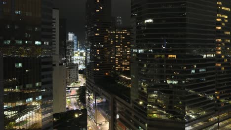 Zeitraffer-Der-Skyline-In-Wan-Chai-Auf-Hong-Kong-Island-Am-Abend