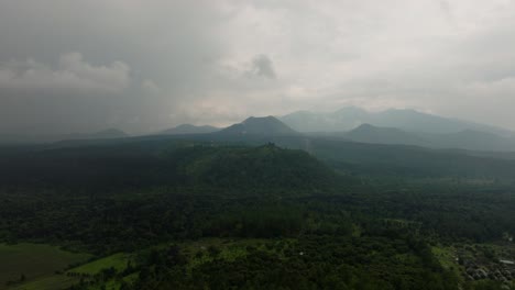 Disparo-De-Drone-Del-Volcán-Paricutín-En-Un-Día-Nublado