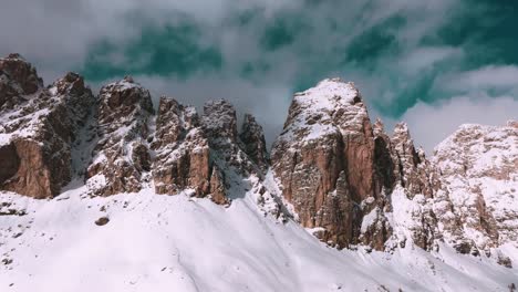 Drone-Aerial-Flight-Over-Majestic-Mountain-Peaks-Dolomites,-Italy