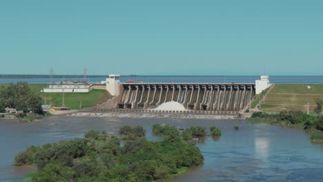 Dique-Frontal-Ri-o-Hondo-in-Santiago-del-Estero,-Argentina