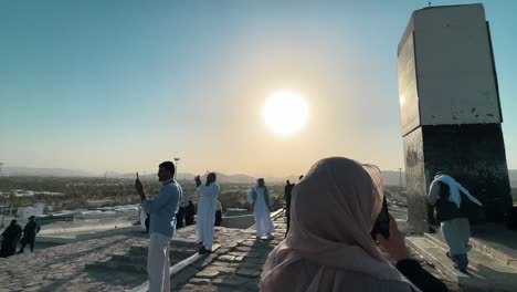 El-Monte-De-La-Misericordia,-O-Jabal-Al-rahmah,-Es-Un-Sitio-Importante-Ubicado-En-La-Llanura-De-Arafat,-Cerca-De-La-Meca-En-Arabia-Saudita.