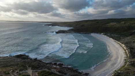 Wild-and-remote-beach-in-Bremer-Bay-at-sunset,-Western-Australia